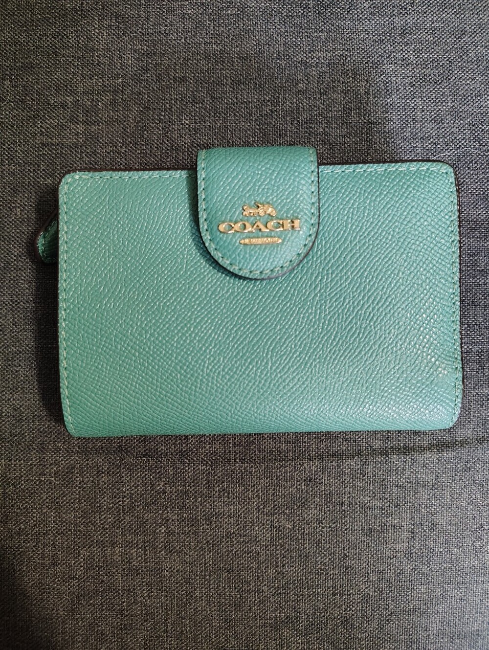 Coach Medium Corner Zip Wallet